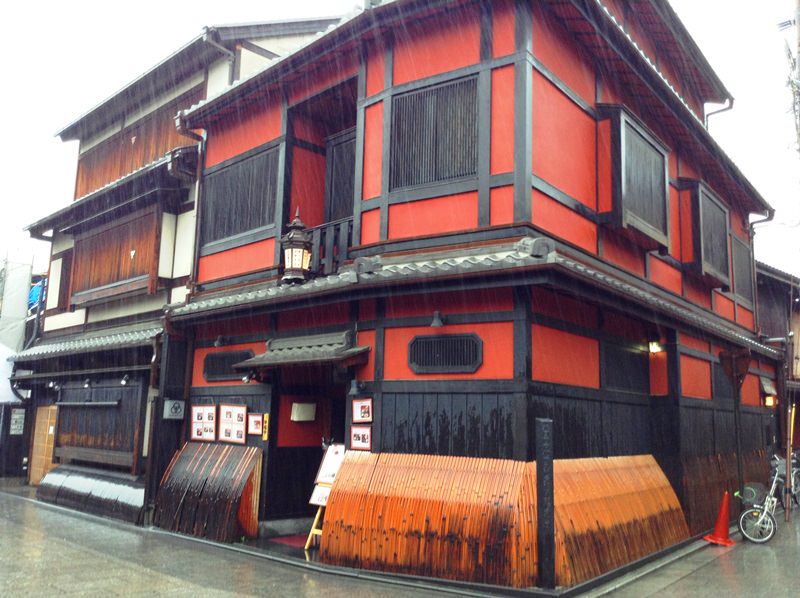 Day9颱風天在京都遛達─祇園、八坂神社、白川、若狭家海鮮丼