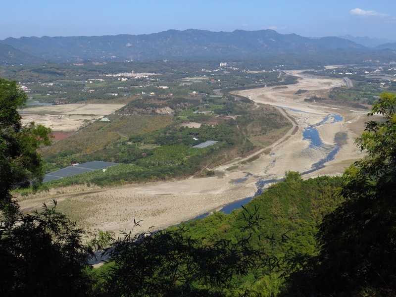 【高雄】旗靈大縱走、美濃中正湖、美光粄條