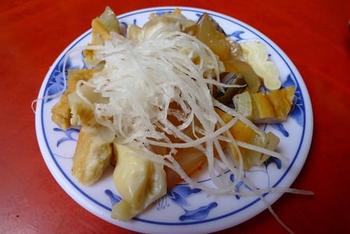 【台北】大稻埕古早味─阿華鯊魚煙、賣麵炎仔(金泉小吃店)、呷二嘴